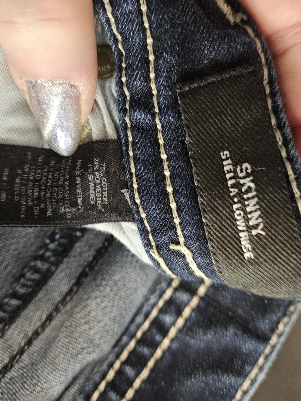 Express Women's Skinny Jeans in Dark Blue Denim